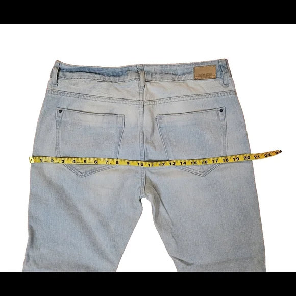 Zara Distressed Jeans for women-Size 6 - Picture 11 of 17